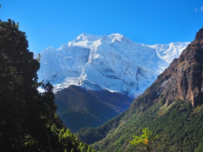 Mountain around Annapurna Circuit